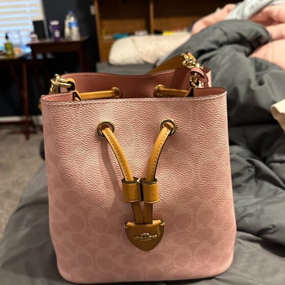 Coach Handbags - Coach Rowan bucket bag pink in Signature Canvas With Charms（CEA23）